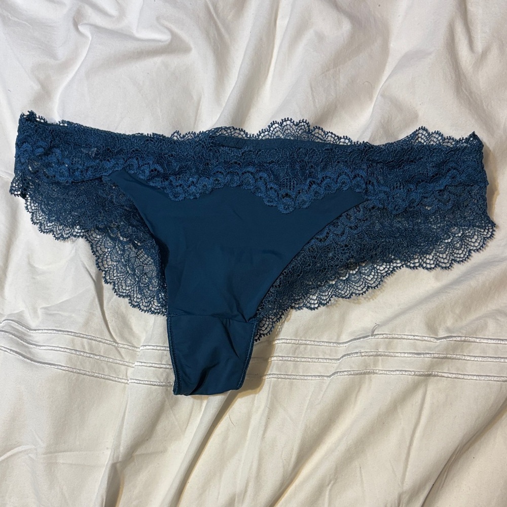 Simone Perele Navy Blue Lace Cheeky Bikini